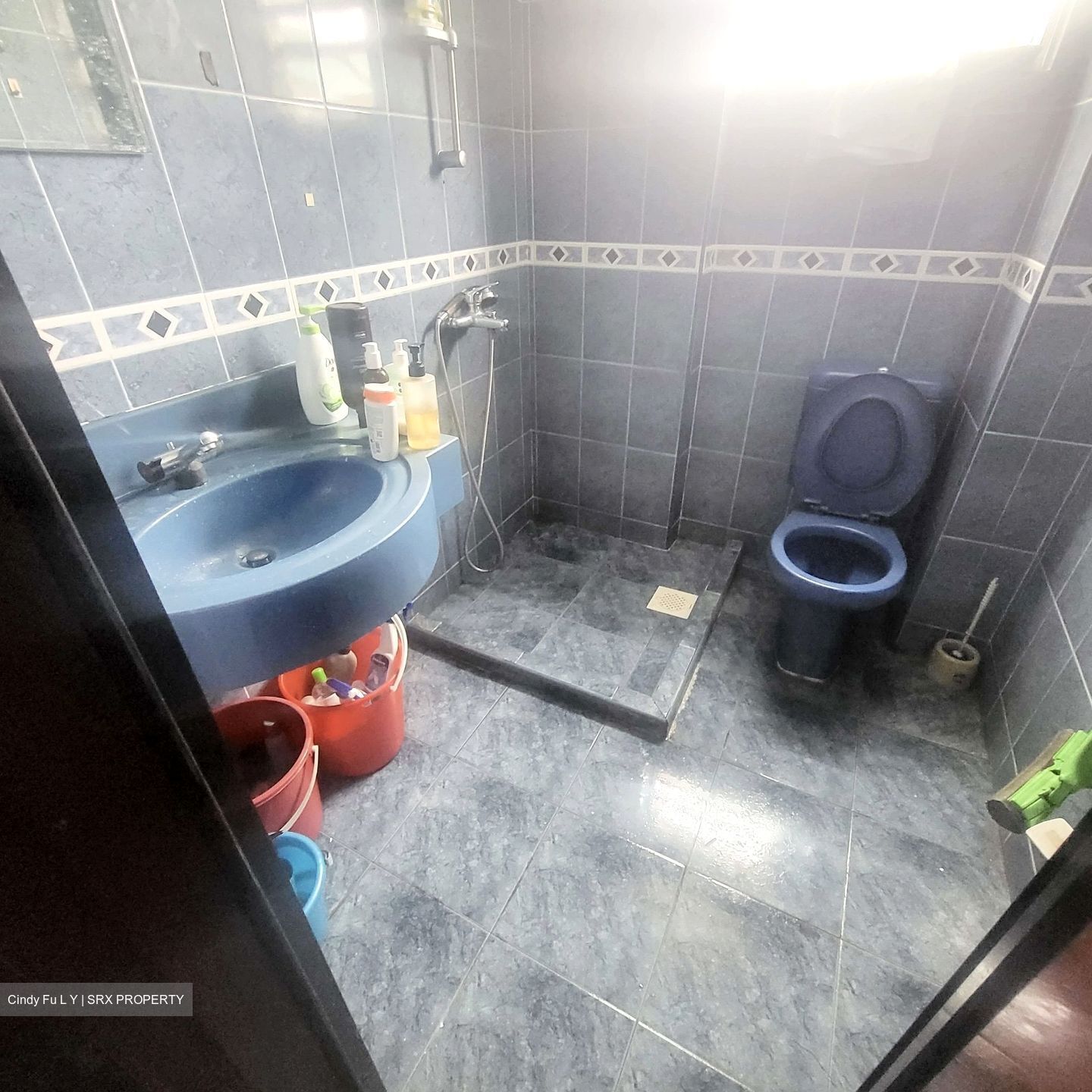 Boundary Road (D19), Terrace #564661431